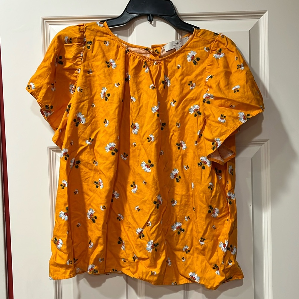 Loft Top with Back Buttons